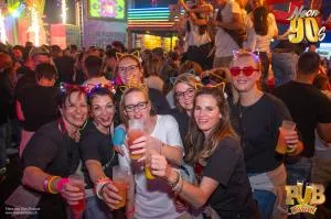 Pub Festival | Wetzikon Neon 90's