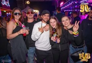 Pub Festival | Wetzikon Neon 90's