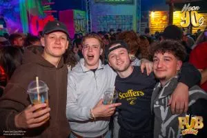 Pub Festival | Wetzikon Neon 90's