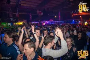 Pub Festival | Wetzikon Neon 90's